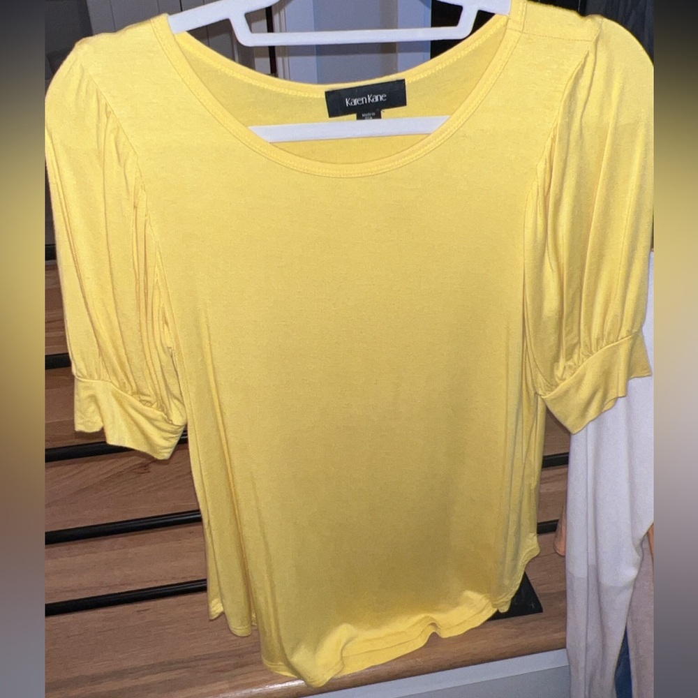 Yellow top puff sleeve
